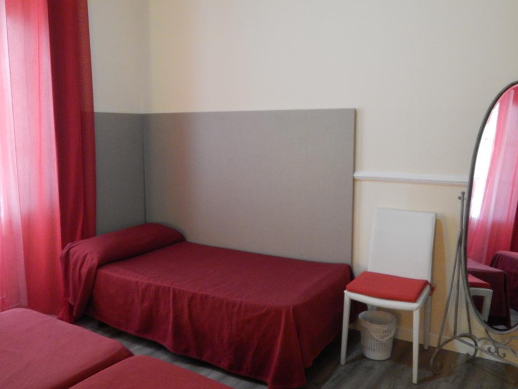 Hospederia Marques Hotel Cadiz Bilik gambar